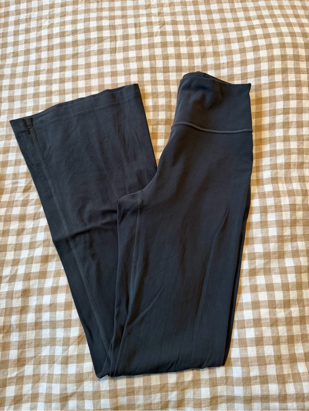 Lululemon Groove Nulu High-Rise Flared Pant
Short